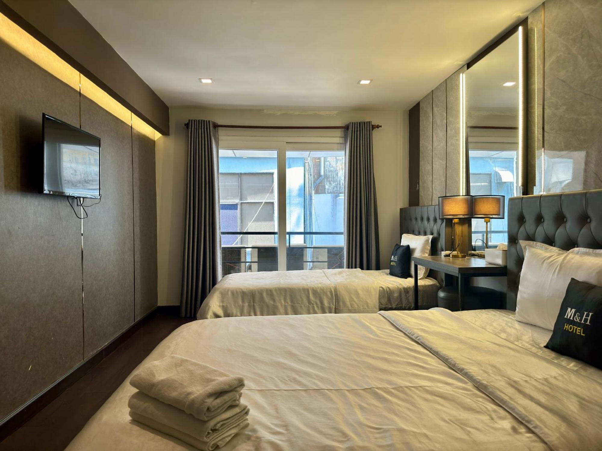 M&H Hotel Ho Chi Minh City Exterior photo