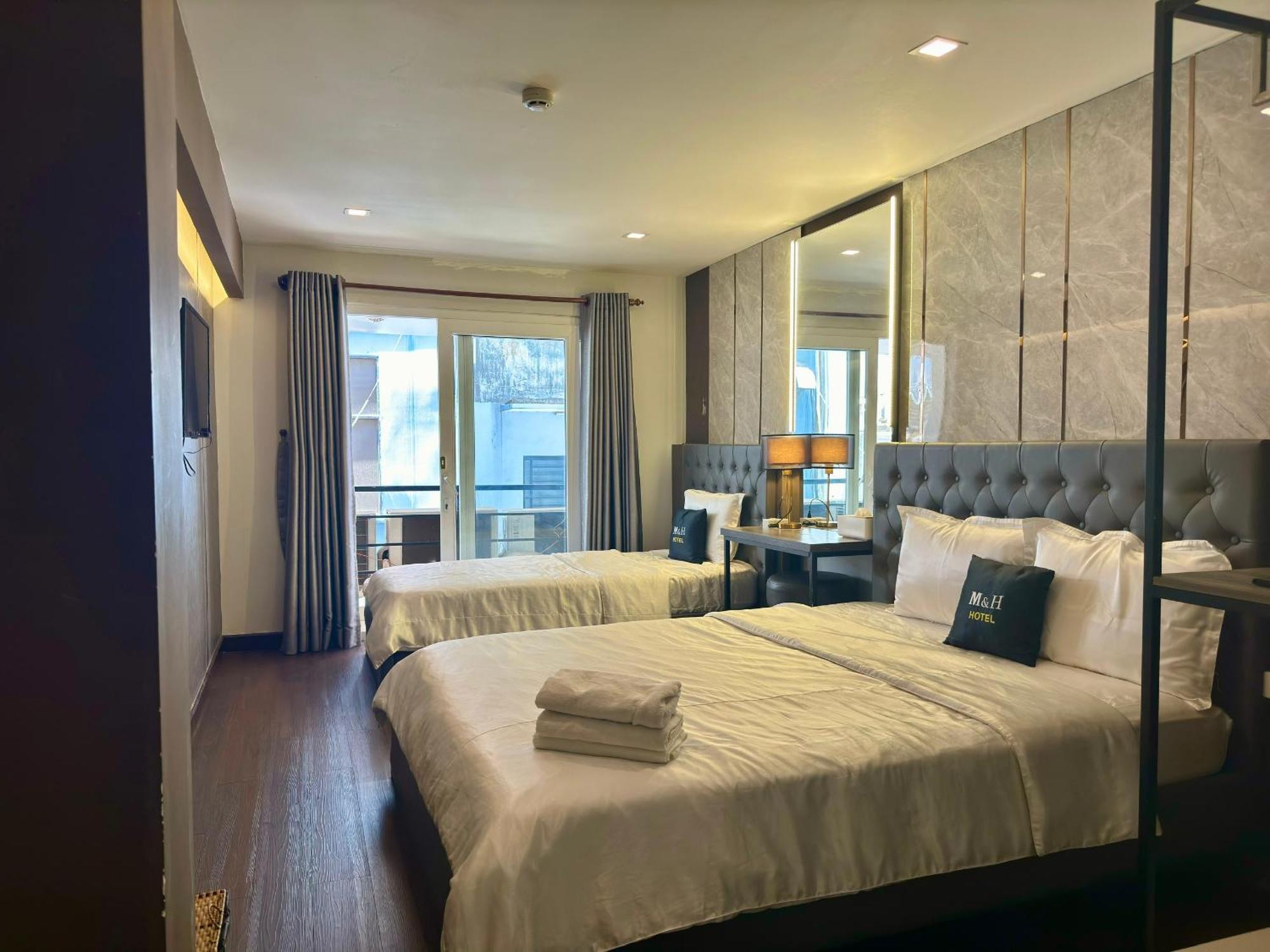 M&H Hotel Ho Chi Minh City Exterior photo
