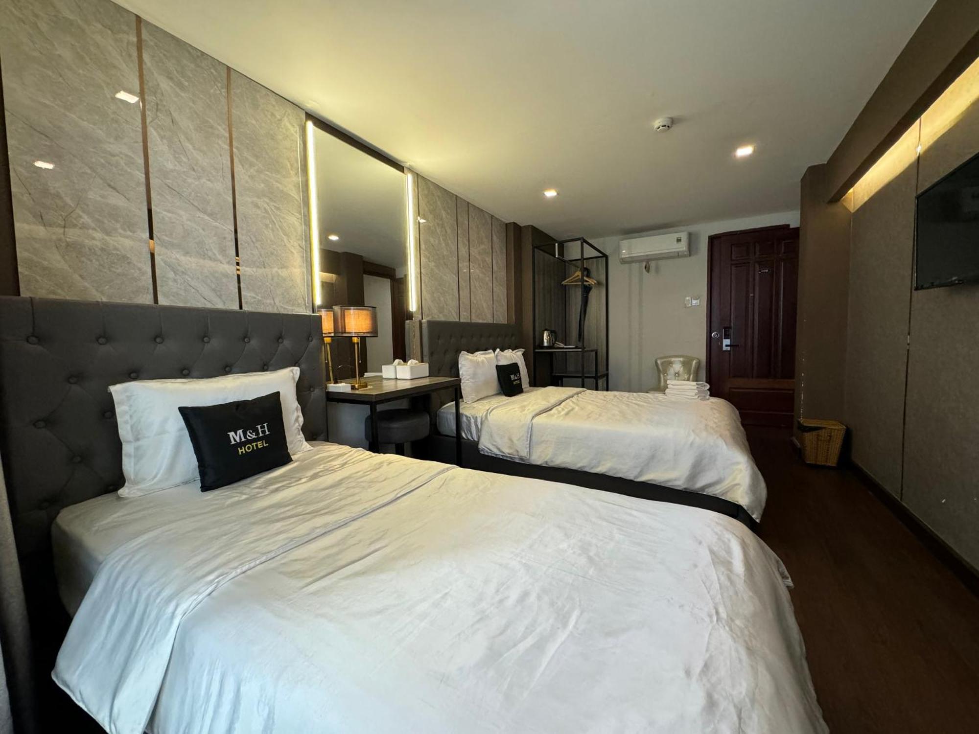 M&H Hotel Ho Chi Minh City Exterior photo