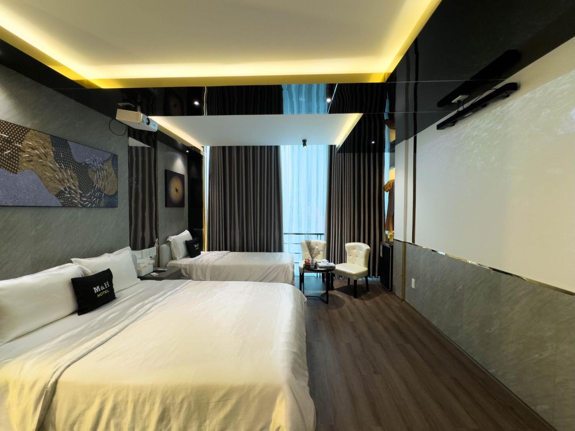 M&H Hotel Ho Chi Minh City Exterior photo
