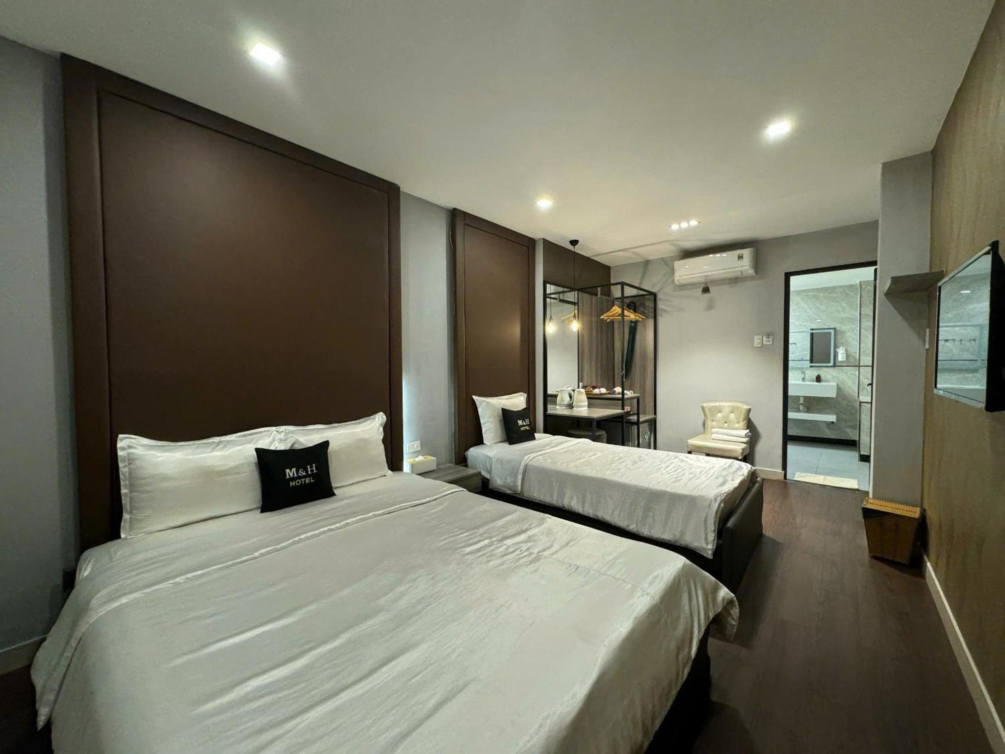 M&H Hotel Ho Chi Minh City Exterior photo