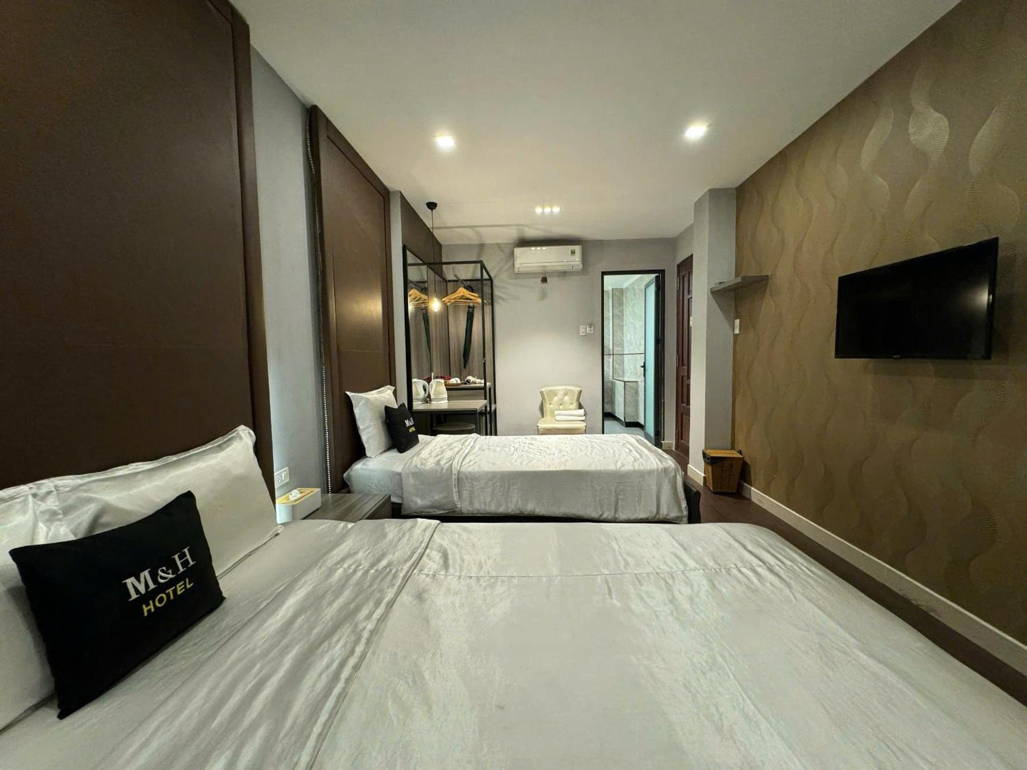 M&H Hotel Ho Chi Minh City Exterior photo